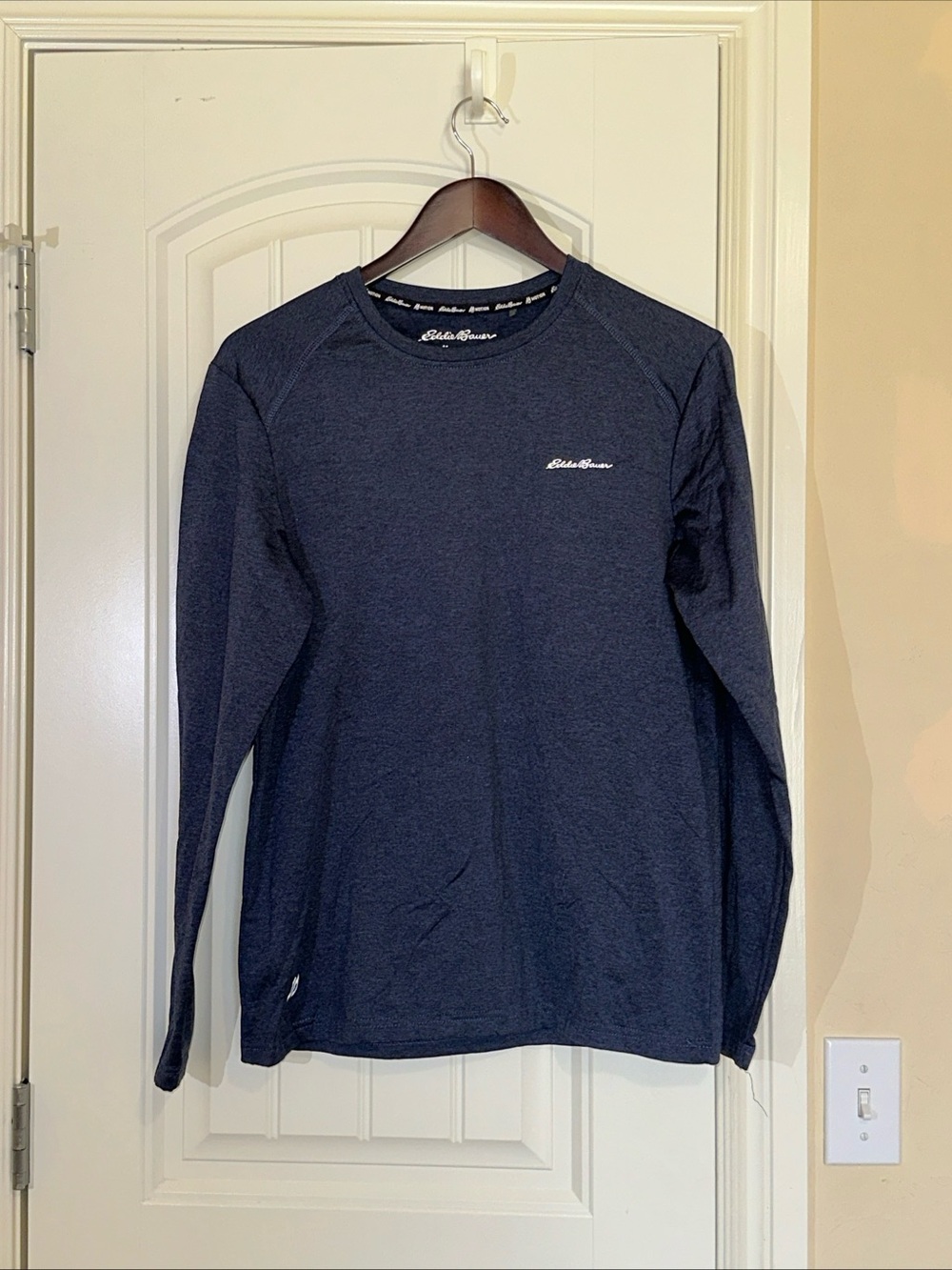 Eddie Bauer Motion Men's Long Sleeve Active Tee S